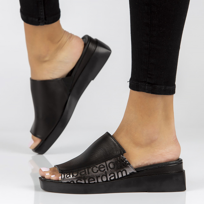 Leather flip-flops Filippo DK3921/22 BK black