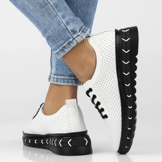 Leather shoes Filippo DP6800/25 WH white