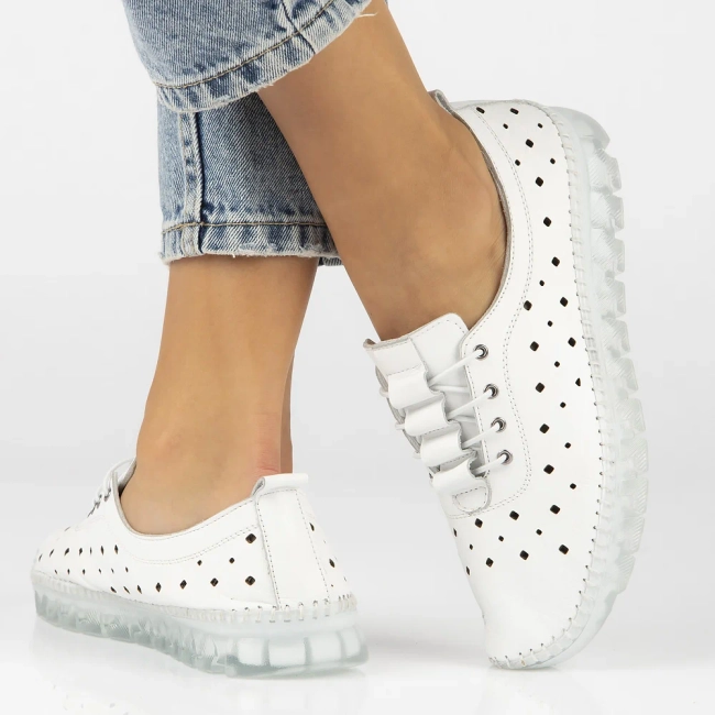 Leather shoes Artiker 54C0334 white