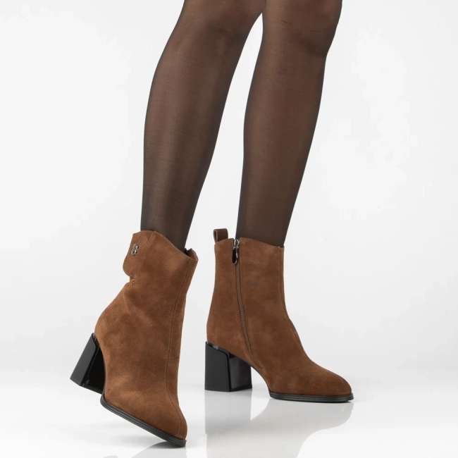 Leather heeled ankle boots Filippo DBT8147/26 BR brown