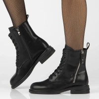 Leather ankle boots Filippo DBT6303/24 BK black