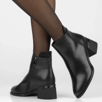 Leather ankle boots Filippo DBT6589/24 BK black