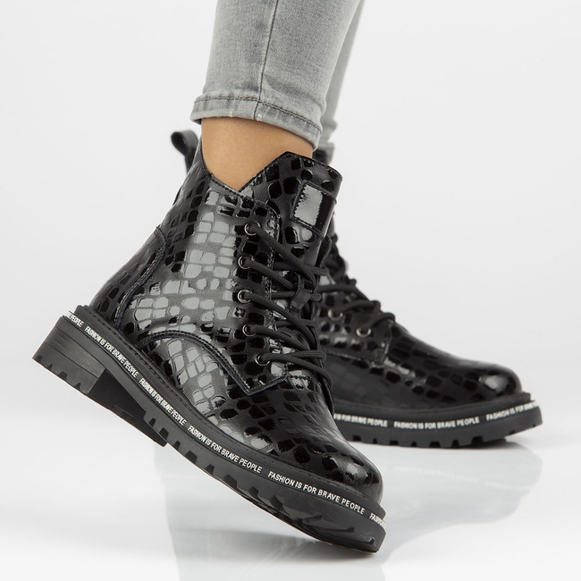 Leather ankle boots Filippo DBT3216/21 BK black