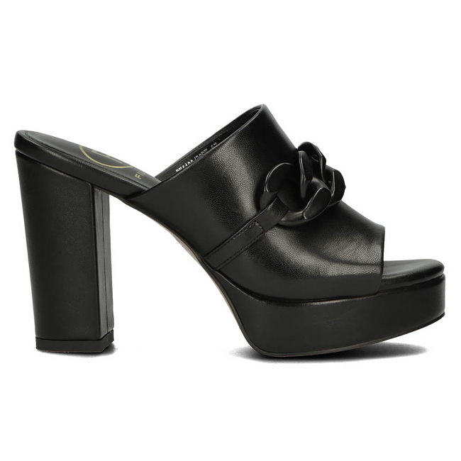 Skórzane klapki Filippo DK4432/23 BK czarne