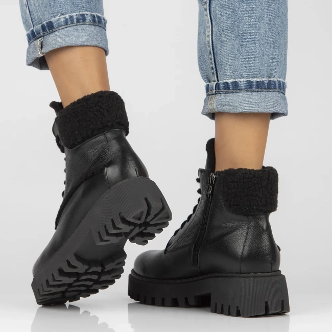 Leather boots Filippo 60374 black