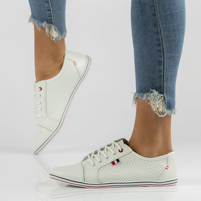 Leather shoes Filippo DP009/23 WH white