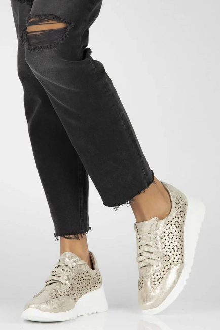 Skórzane sneakersy Filippo DP4690/24 GO złote