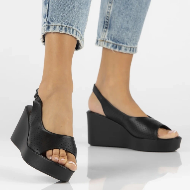 Leather sandals Filippo DS6204/24 BK black