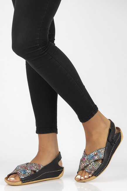 Skórzane sandały Filippo 00994-57/00-5 czarny multikolor