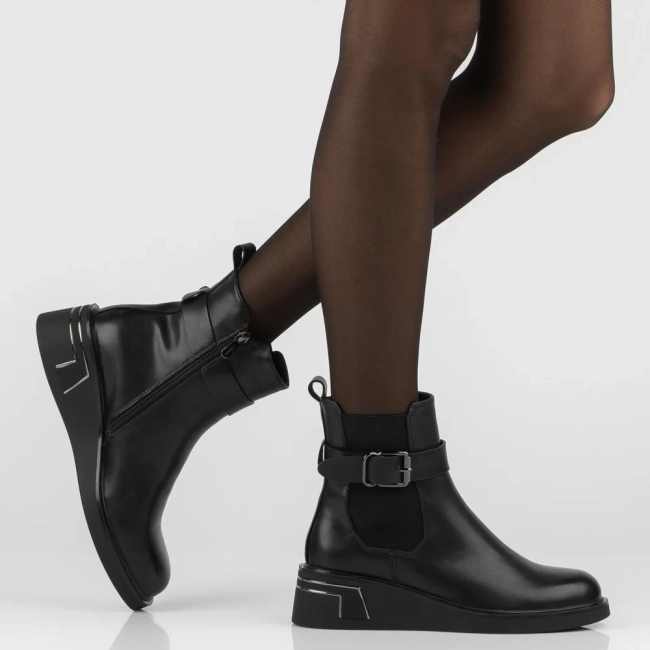 Leather wedge ankle boots Filippo DBT8049/26 BK black