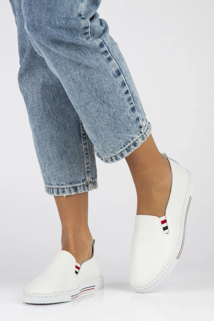 Leather shoes Filippo DP066/24 WH white
