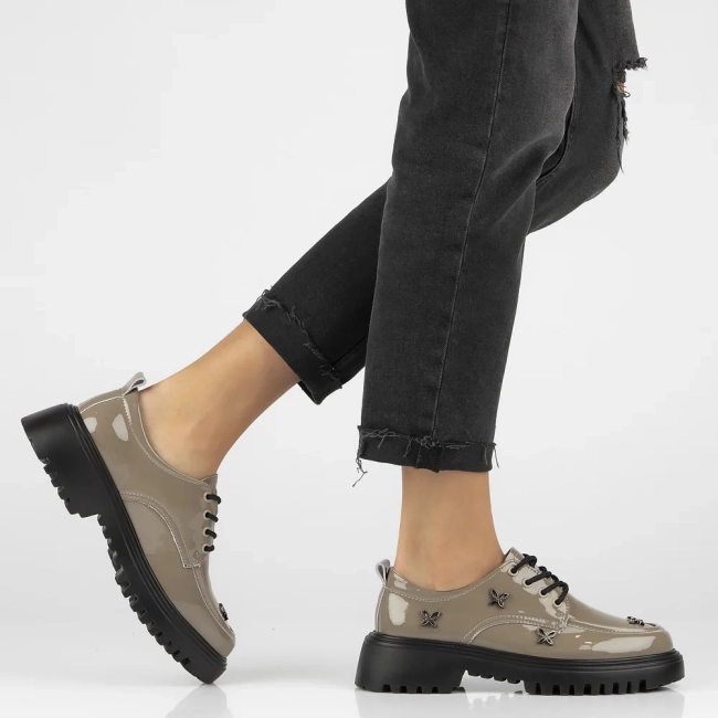 Skórzane półbuty na platformie Artiker 55C1010 beżowe