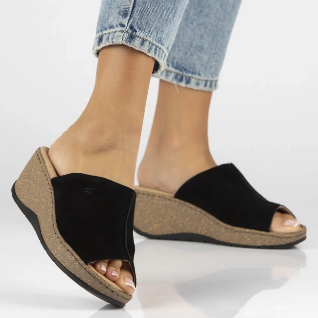 Leather flip-flops Filippo DK6251/24 BK black