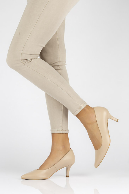 Leather pumps Bravo Moda 1759 beige