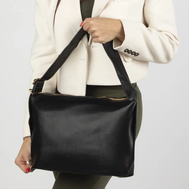 Black handbag belano