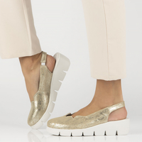 Leather shoes DP4558/23 GO gold