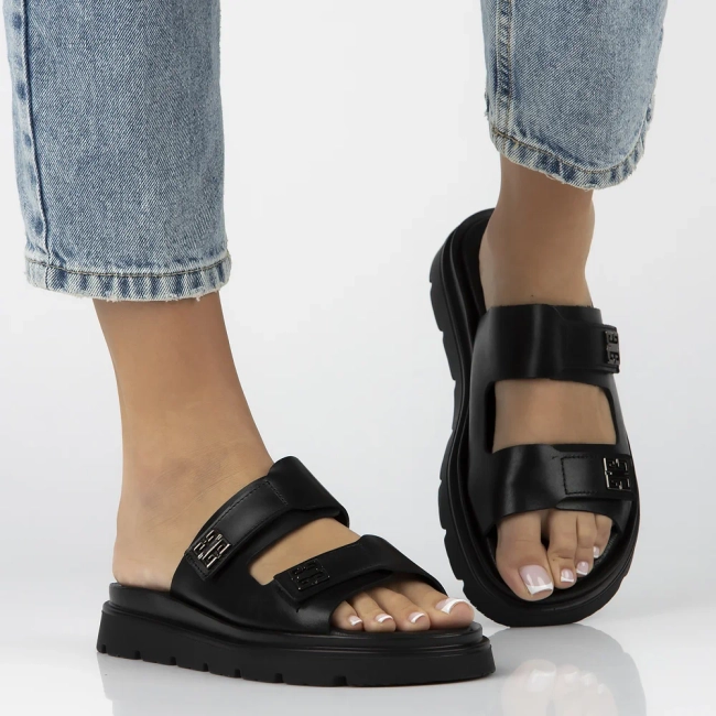 Leather flip-flops Filippo 40439 black