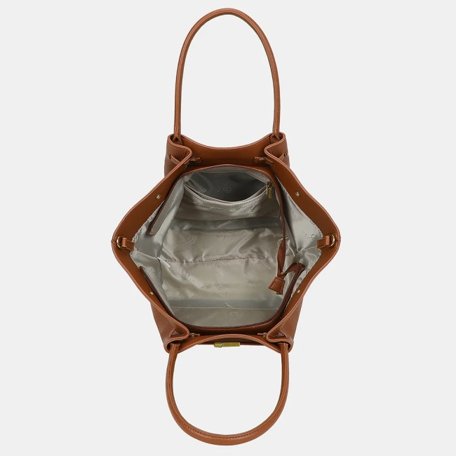 Jasnobrązowa torebka prime clasp