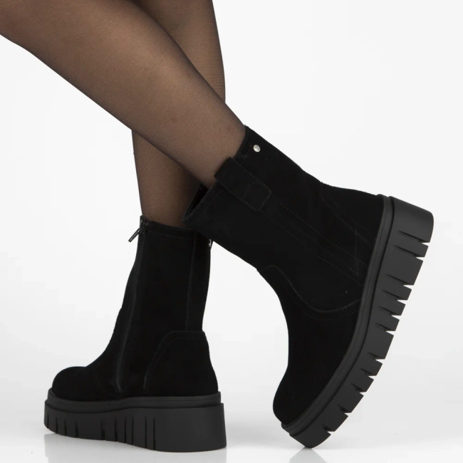 Leather ankle boots Filippo DBT7262/25 BK black