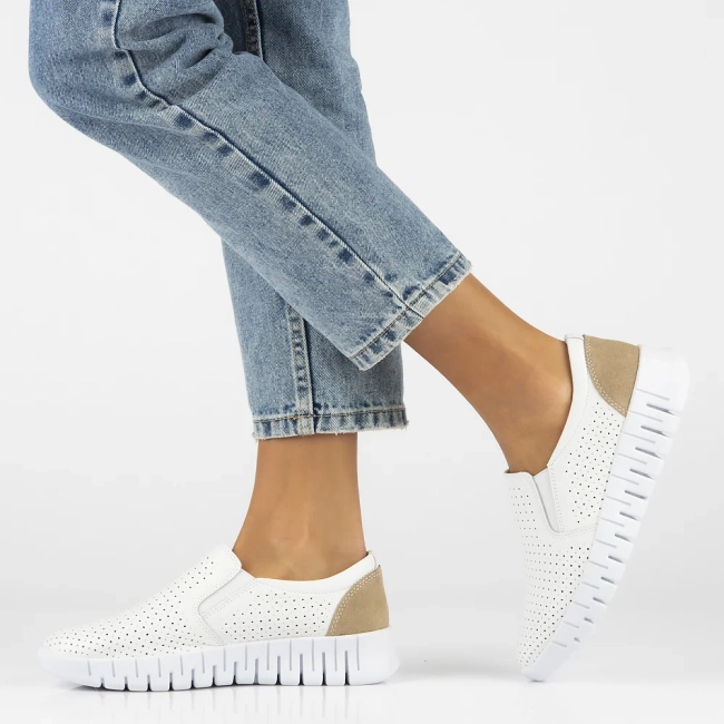 Skórzane półbuty na platformie Filippo DP6081/24 WH białe