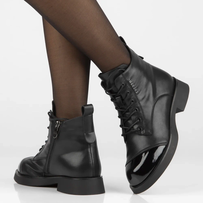 Leather ankle boots Filippo DBT6596/24 BK black