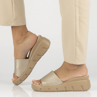 Leather flip-flops Filippo DK4454/23 GO gold