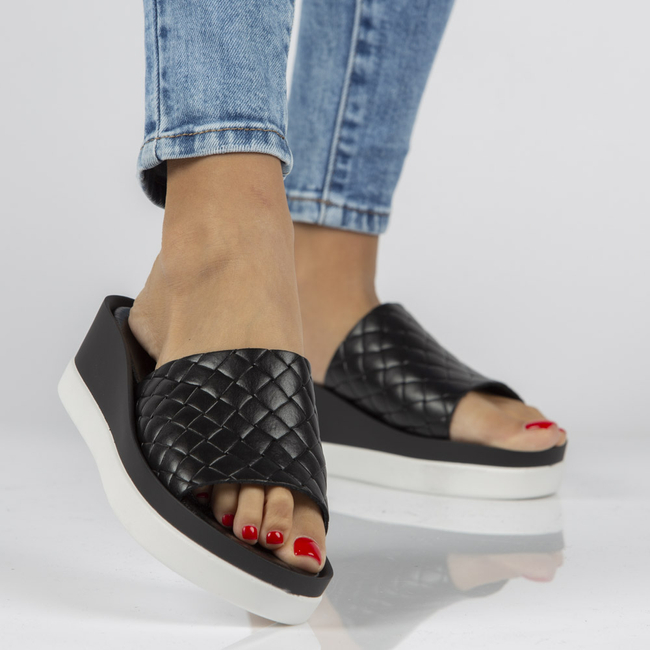 Leather flip-flops Filippo 40245 black