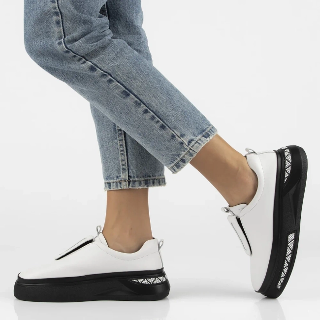 Skórzane półbuty na platformie Filippo DP7286/25 WH białe