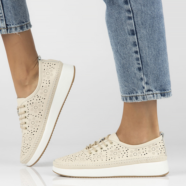 Skórzane półbuty na platformie Filippo DP4606/23 BE beżowe