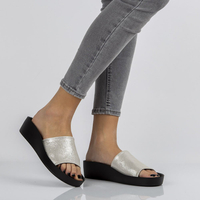 Skórzane klapki Filippo DK768/20 SI Srebrne