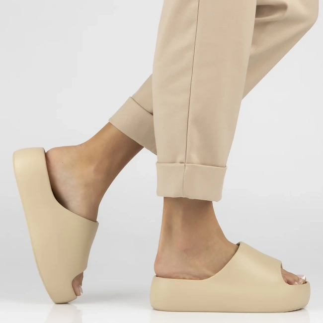 Klapki Filippo DK7113/25 BE beżowe