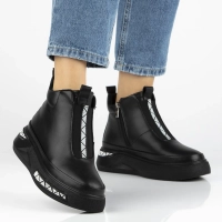 Skórzane botki na platformie Filippo DBT7277/25 BK czarne