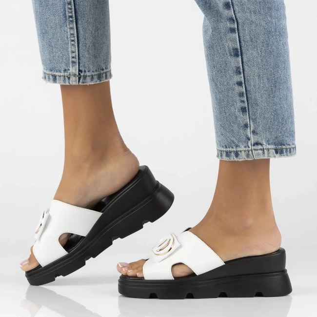 Leather slippers Filippo DK6078/24 WH white