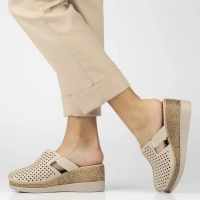 Leather flip-flops Filippo DK6818/25 BE beige