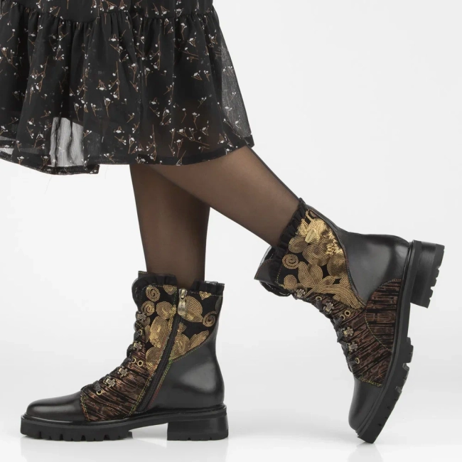 Leather ankle boots Laura Vita kouleo 16 black