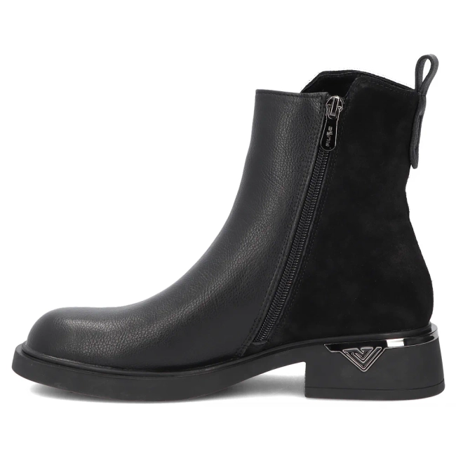 Leather ankle boots Filippo DBT8032/26 BK SU black