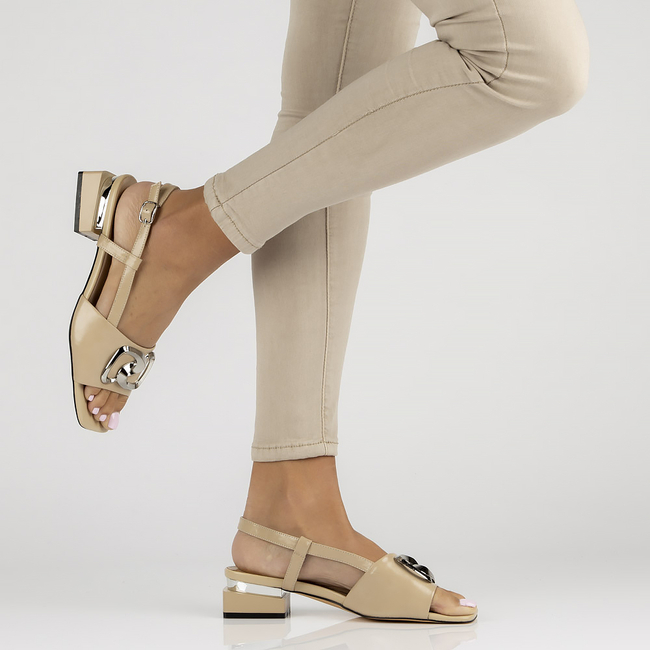 Leather sandals Filippo DS3742/22 BE beige