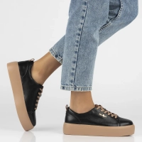 Skórzane półbuty na platformie Filippo DP6117/24 BK BE czarno-beżowe