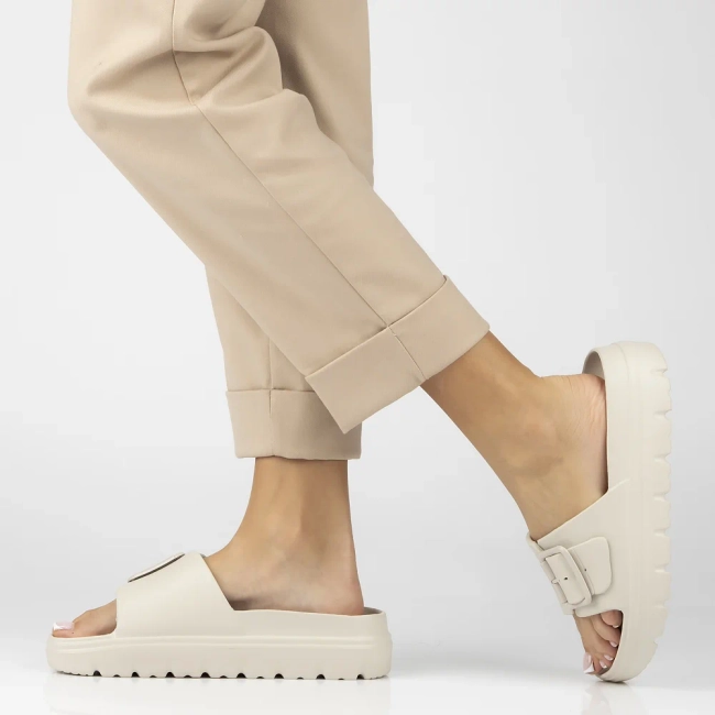 Slippers News 25SD97-8800 beige