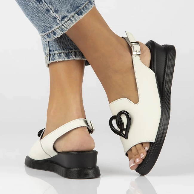 Leather sandals Filippo DS6069/24 WH white