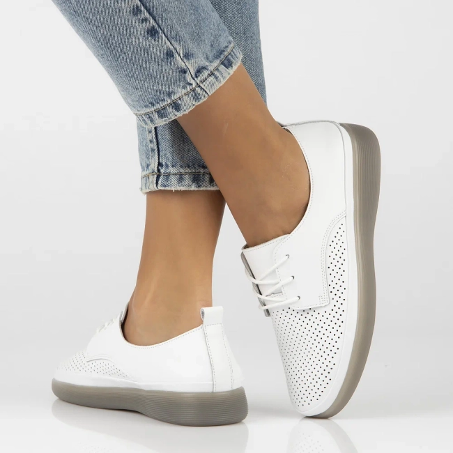 Leather shoes Filippo DP6788/25 WH white