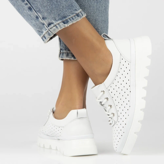 Leather shoes Filippo DP6995/25 WH white