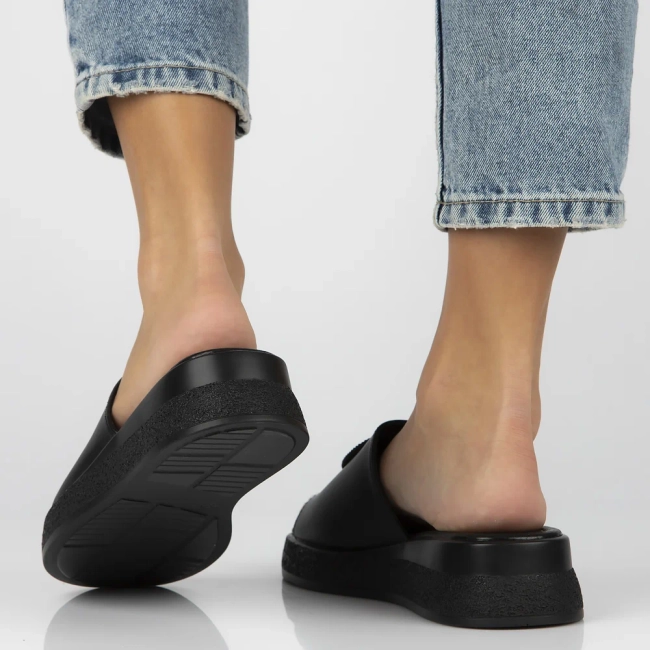 Leather flip-flops Filippo DK6987/25 BK black