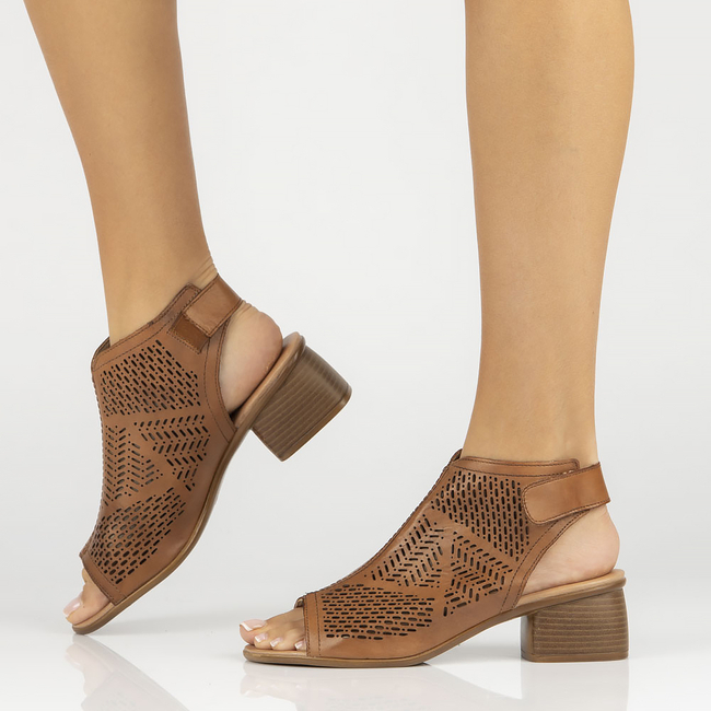 Leather sandals Remonte R8774-24 brown