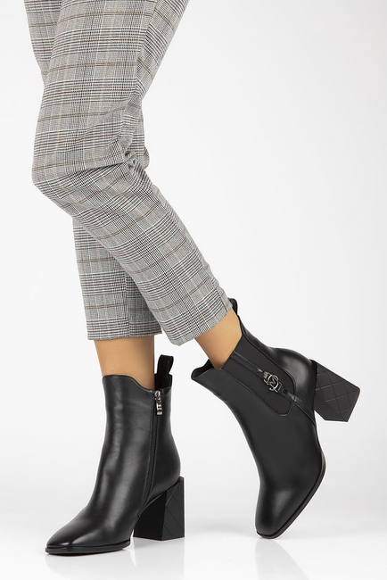 Botki na obcasie Filippo DBT4085/22 BK czarne