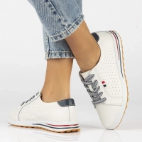 Leather shoes Filippo DP3509/24 WH white