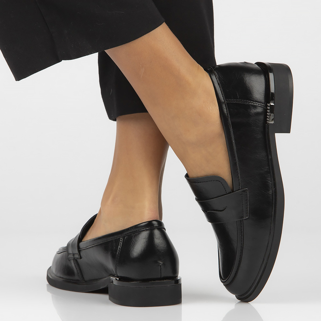 Skórzane lordsy Filippo DP7077/25 BK czarne