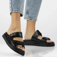 Leather flip-flops Filippo 40439 black