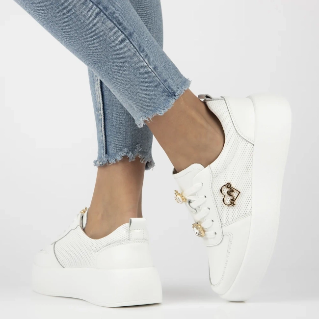 Leather sneakers Filippo DP6784/25 WH white