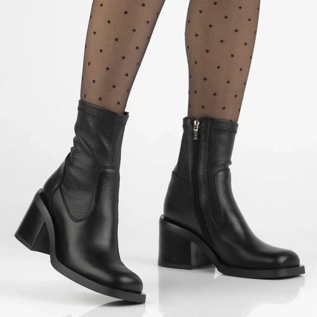 Leather ankle boots Filippo 0033 black